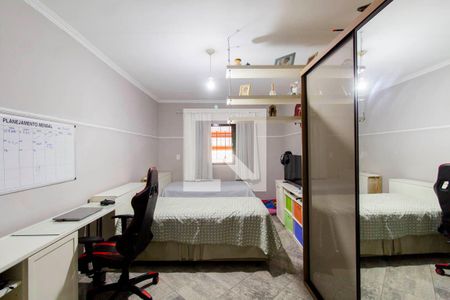 Casa à venda com 220m², 2 quartos e 2 vagasQuarto