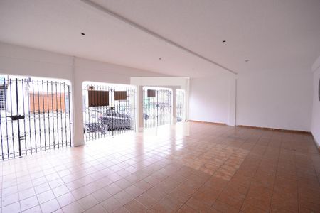 Casa à venda com 192m², 3 quartos e 5 vagas Casa à venda com 192m², 3 quartos e 5 vagasGaragem