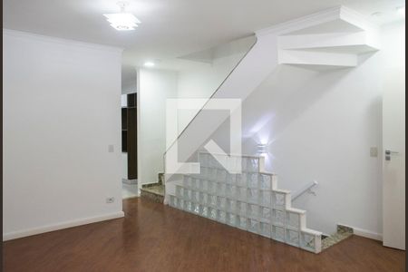 Sala de casa de condomínio para alugar com 3 quartos, 120m² em Vila Isolina Mazzei, São Paulo