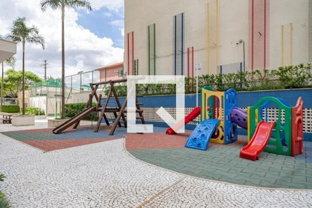 Apartamento à venda com 125m², 3 quartos e 2 vagas Apartamento à venda com 125m², 3 quartos e 2 vagasÁrea Comum - Playground