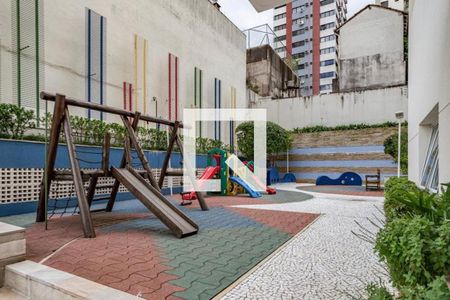 Apartamento à venda com 125m², 3 quartos e 2 vagas Apartamento à venda com 125m², 3 quartos e 2 vagasÁrea Comum - Playground