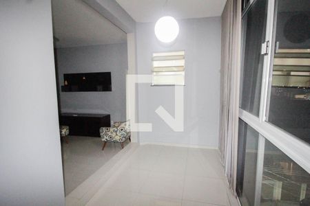 Sala de apartamento para alugar com 2 quartos, 77m² em Jardim Vinte E Cinco de Agosto, Duque de Caxias