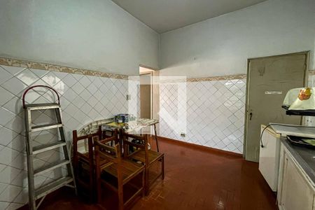 Casa à venda com 300m², 5 quartos e 2 vagas Casa à venda com 300m², 5 quartos e 2 vagasCozinha 2