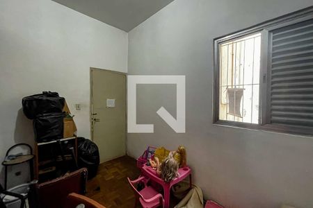 Casa à venda com 300m², 5 quartos e 2 vagas Casa à venda com 300m², 5 quartos e 2 vagasQuarto 4