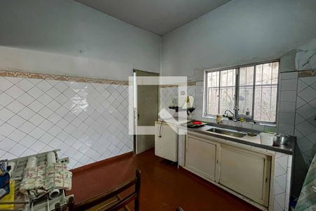 Casa à venda com 300m², 5 quartos e 2 vagas Casa à venda com 300m², 5 quartos e 2 vagasCozinha 2