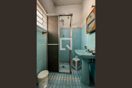 Casa à venda com 300m², 5 quartos e 2 vagas Casa à venda com 300m², 5 quartos e 2 vagasBanheiro