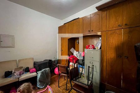 Casa à venda com 300m², 5 quartos e 2 vagas Casa à venda com 300m², 5 quartos e 2 vagasQuarto 4