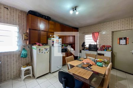 Casa à venda com 300m², 5 quartos e 2 vagas Casa à venda com 300m², 5 quartos e 2 vagasCozinha