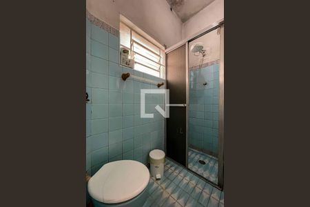 Casa à venda com 300m², 5 quartos e 2 vagas Casa à venda com 300m², 5 quartos e 2 vagasBanheiro