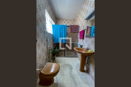 Casa à venda com 300m², 5 quartos e 2 vagas Casa à venda com 300m², 5 quartos e 2 vagasBanheiro 2