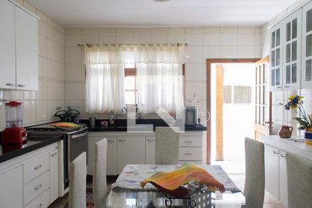 Casa à venda com 500m², 3 quartos e 3 vagas Casa à venda com 500m², 3 quartos e 3 vagasCozinha