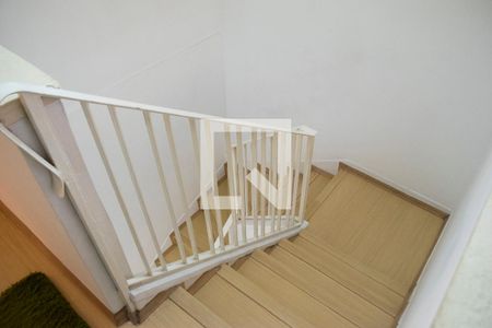 Casa à venda com 500m², 3 quartos e 3 vagas Casa à venda com 500m², 3 quartos e 3 vagasEscadas