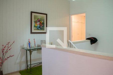 Casa à venda com 500m², 3 quartos e 3 vagas Casa à venda com 500m², 3 quartos e 3 vagasHall