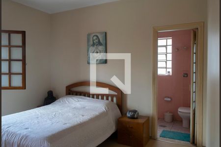 Casa à venda com 500m², 3 quartos e 3 vagas Casa à venda com 500m², 3 quartos e 3 vagasQuarto 3