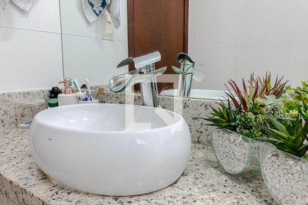 Casa à venda com 240m², 3 quartos e 3 vagasBanheiro da Suíte 3