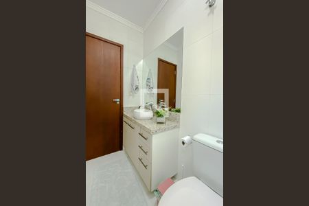 Casa à venda com 240m², 3 quartos e 3 vagasBanheiro da Suíte 3