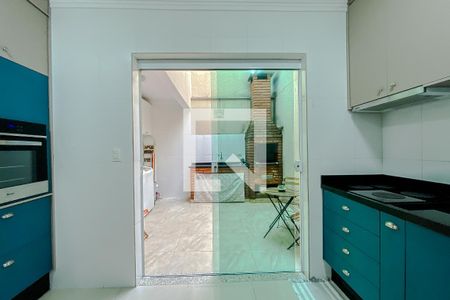 Casa à venda com 240m², 3 quartos e 3 vagasCozinha