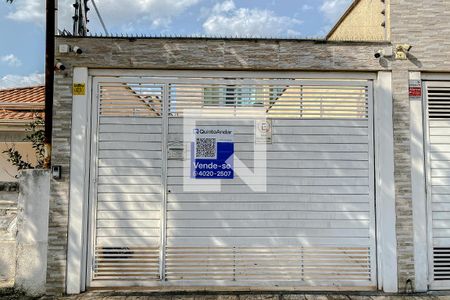 Casa à venda com 240m², 3 quartos e 3 vagasFachada