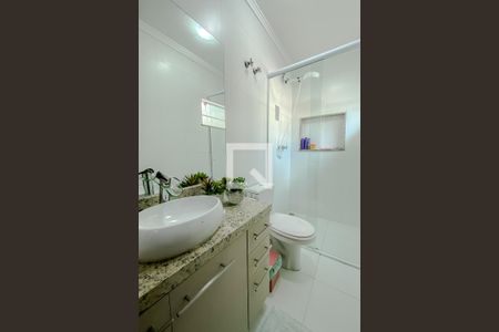 Casa à venda com 240m², 3 quartos e 3 vagasBanheiro da Suíte 3