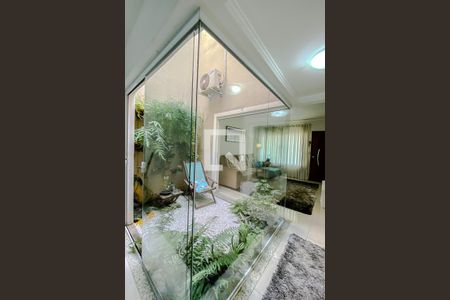 Casa à venda com 240m², 3 quartos e 3 vagasJardim de Inverno