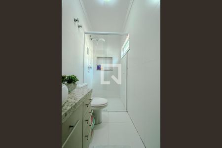 Casa à venda com 240m², 3 quartos e 3 vagasBanheiro da Suíte 3