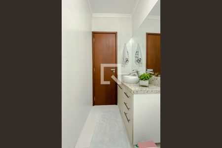 Casa à venda com 240m², 3 quartos e 3 vagasBanheiro da Suíte 3