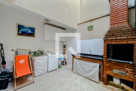 Casa à venda com 240m², 3 quartos e 3 vagasChurrasqueira e Área de serviço