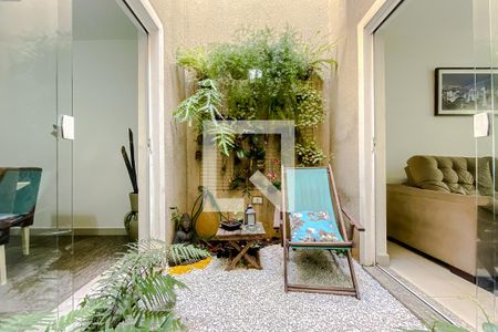 Casa à venda com 240m², 3 quartos e 3 vagasJardim de Inverno