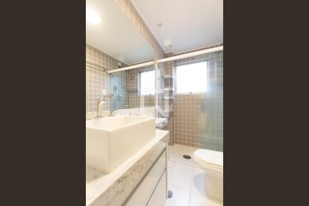 Apartamento à venda com 90m², 2 quartos e 1 vaga Apartamento à venda com 90m², 2 quartos e 1 vagaBanheiro 1