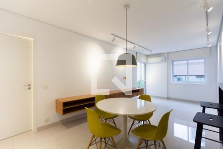 Apartamento à venda com 90m², 2 quartos e 1 vaga Apartamento à venda com 90m², 2 quartos e 1 vagaSala