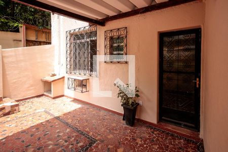 Apartamento à venda com 50m², 1 quarto e sem vagaQuintal