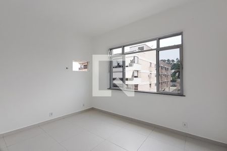 Quarto 1 de apartamento para alugar com 2 quartos, 65m² em Jardim Guanabara, Rio de Janeiro