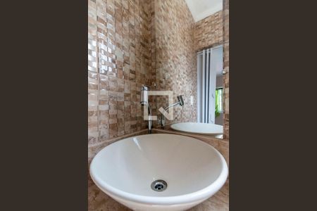 Casa à venda com 201m², 3 quartos e 2 vagasBanheiro Quarto 1 - Suite