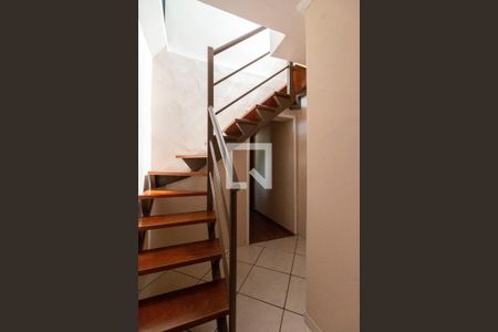 Casa à venda com 201m², 3 quartos e 2 vagasAcesso Quarto de Serviço e Área de Serviço