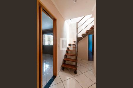 Casa à venda com 201m², 3 quartos e 2 vagasCorredor