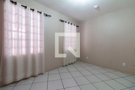Sala de casa à venda com 3 quartos, 201m² em Parque Guarani, São Paulo