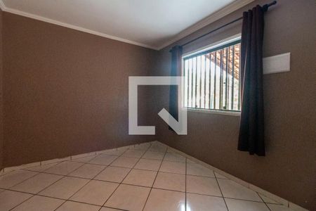 Casa à venda com 201m², 3 quartos e 2 vagasQuarto 2