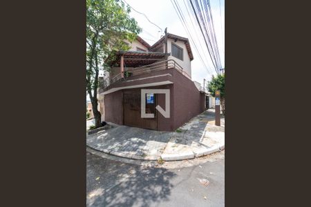 Casa à venda com 201m², 3 quartos e 2 vagasFachada