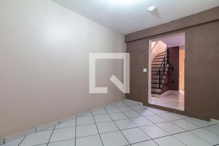 Sala de casa à venda com 3 quartos, 201m² em Parque Guarani, São Paulo