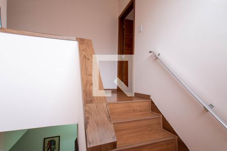 Escada de casa à venda com 2 quartos, 180m² em Vila Harmonia, Guarulhos