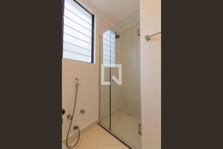Apartamento para alugar com 185m², 4 quartos e 3 vagas Apartamento para alugar com 185m², 4 quartos e 3 vagasBanheiro Corredor