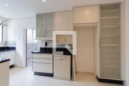 Apartamento para alugar com 185m², 4 quartos e 3 vagas Apartamento para alugar com 185m², 4 quartos e 3 vagasCozinha