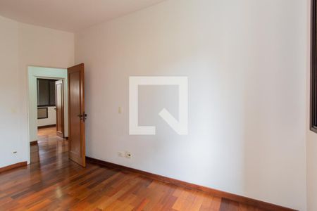 Apartamento para alugar com 185m², 4 quartos e 3 vagas Apartamento para alugar com 185m², 4 quartos e 3 vagasQuarto 4 - Suíte