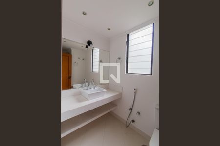 Apartamento para alugar com 185m², 4 quartos e 3 vagas Apartamento para alugar com 185m², 4 quartos e 3 vagasBanheiro do Quarto 3