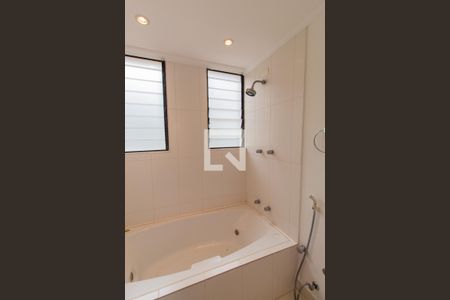 Apartamento para alugar com 185m², 4 quartos e 3 vagas Apartamento para alugar com 185m², 4 quartos e 3 vagasBanheiro do Quarto 4