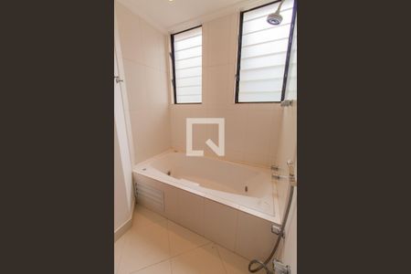 Apartamento para alugar com 185m², 4 quartos e 3 vagas Apartamento para alugar com 185m², 4 quartos e 3 vagasBanheiro do Quarto 4