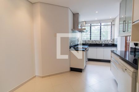 Apartamento para alugar com 185m², 4 quartos e 3 vagas Apartamento para alugar com 185m², 4 quartos e 3 vagasCozinha