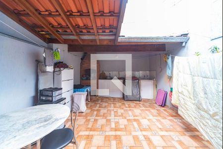 Casa à venda com 250m², 3 quartos e 4 vagasChurrasqueira e Área de Serviço 