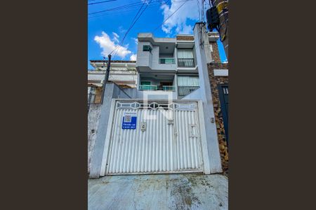 Casa à venda com 250m², 3 quartos e 4 vagasFachada