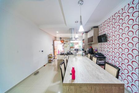 Casa à venda com 250m², 3 quartos e 4 vagasCopa